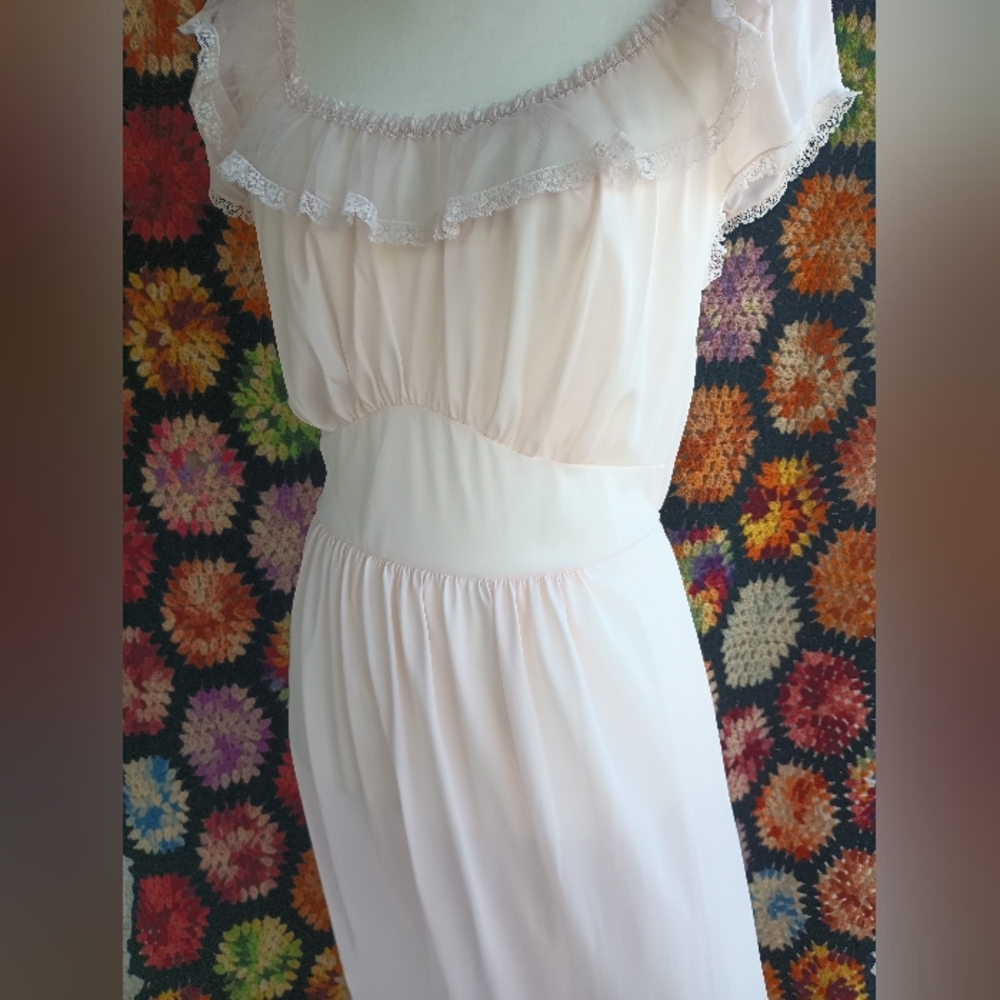 Vintage Lorraine pink nightgown/Slipdress